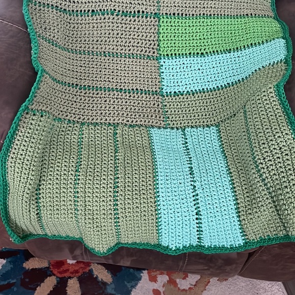 “Cactus” Multi-Green Colors-throw- handmade by JulzyRaye- OS - Picture 2 of 10
